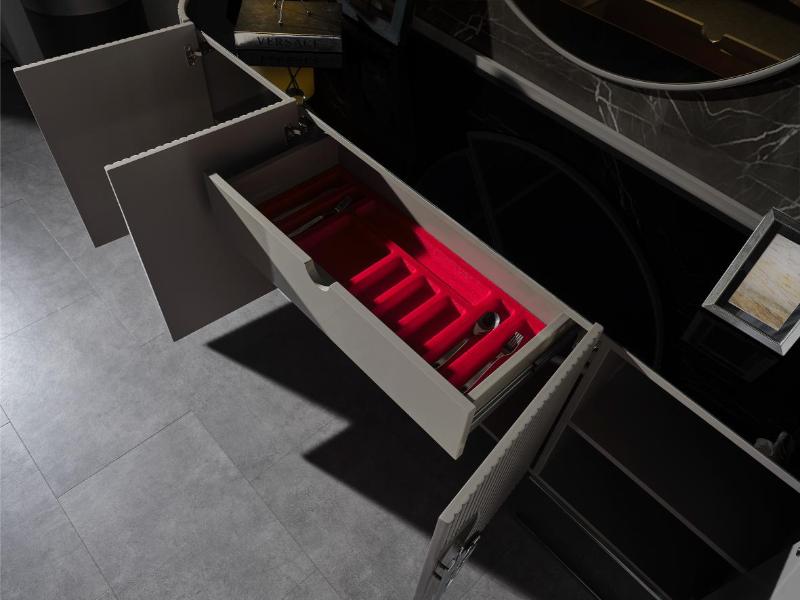 Gucci Duman Gri Tv Ünitesi